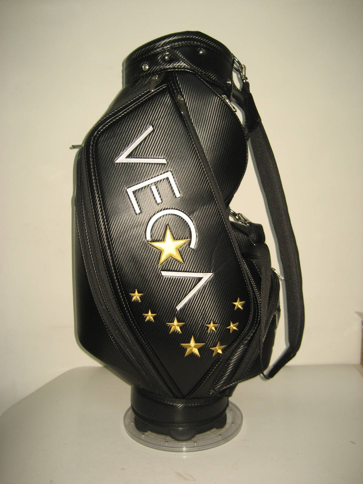 Customised football club golf bags by Golf Custom Bags 140