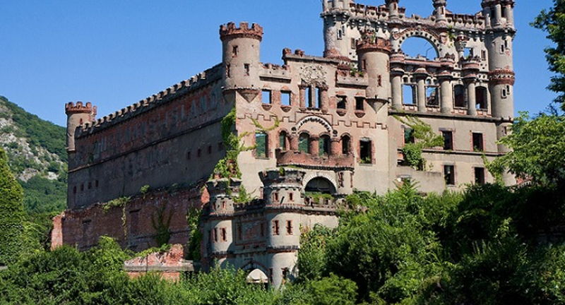 Time to Book a 2026 Tour to Bannerman Island & Castle in the Hudson River Highlands! 
