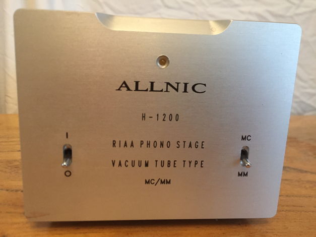Allnic Audio H1200 Tube MC/MM phono stage