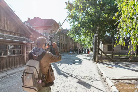 Early Morning Guided Tour from Meeting Point to Auschwitz (Special Offer)