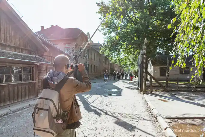 Early Morning Guided Tour from Meeting Point to Auschwitz (Special Offer)