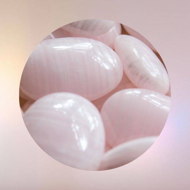 Bracelet en pierres naturelles violettes Hokee Minéraux, bijou énergétique pour l’équilibre et la sérénité