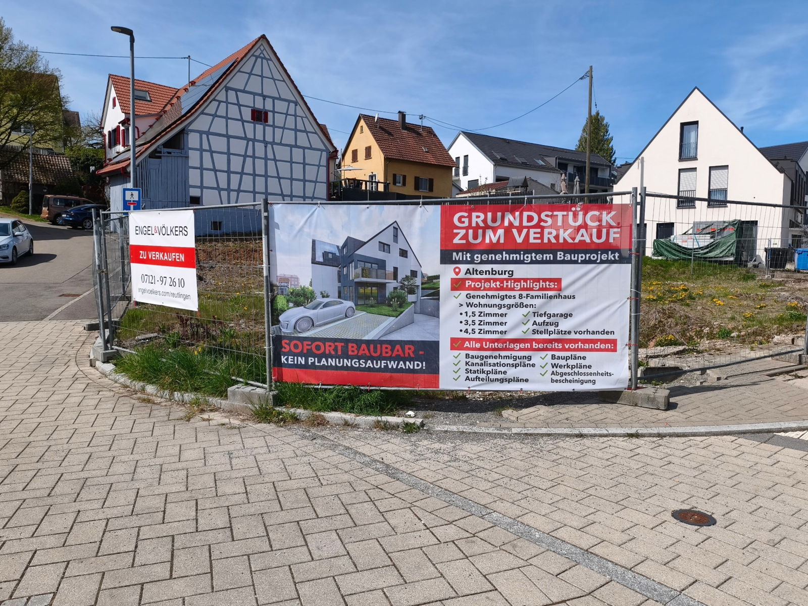 Grundstück mit Baugenehmigung in 72768 Reutlingen-Altenburg