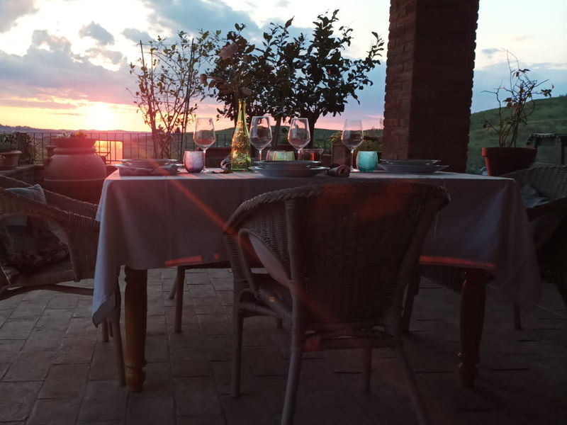 Esperienze gastronomiche Certaldo: Aperitivo Experience: degustazione sulle colline toscane
