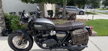 2022 TRIUMPH BONNEVILLE T120 BLACK GOLD LINE motorcycle for rent near ORANGE PARK, FL