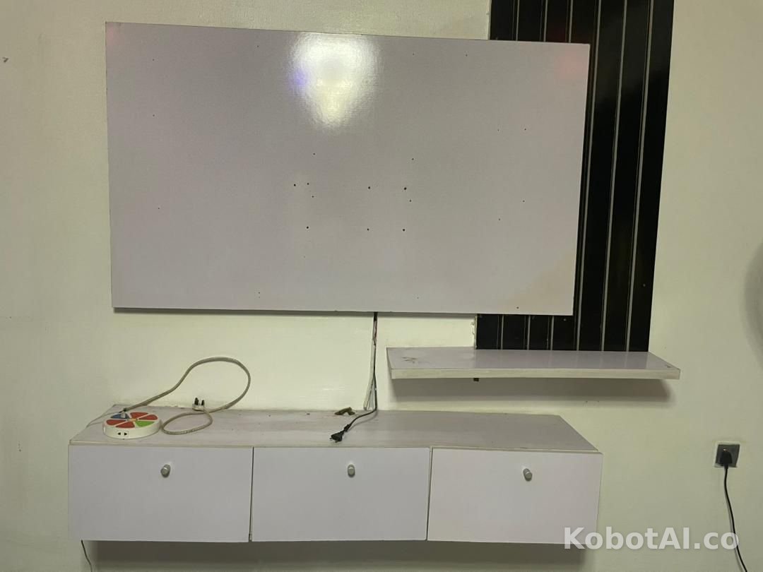 Tv console