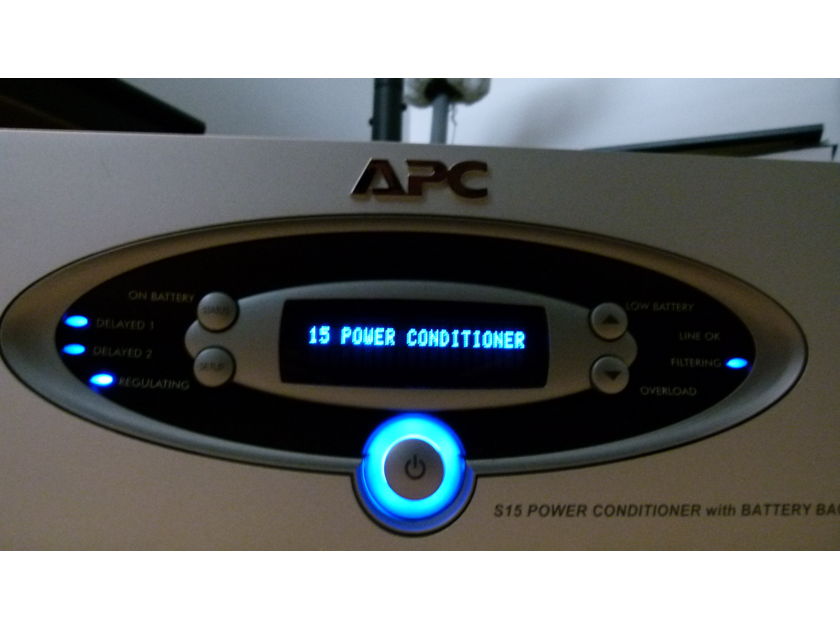 American Power Conversion S15  Power Conditioner