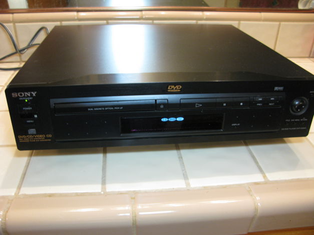 Sony DVP-S3000 DVD CD player, Last Steel Chassis