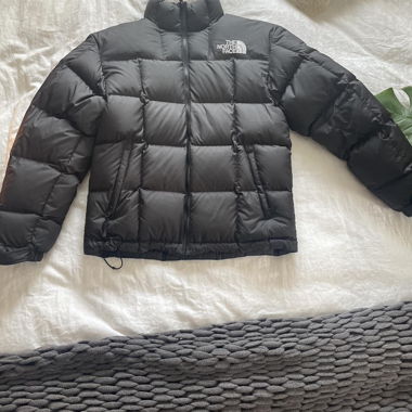 Blacn north face 700