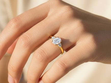 Shop diamond engagement rings - Pobjoy DIamonds