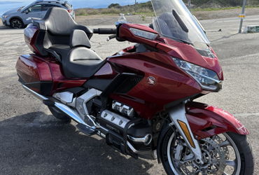 2018 HONDA GOLD WING TOUR AUTOMATIC DCT motorcycle for rent near Los Angeles, CA