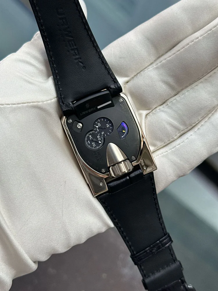 UR-103.09 White Gold Box and papers