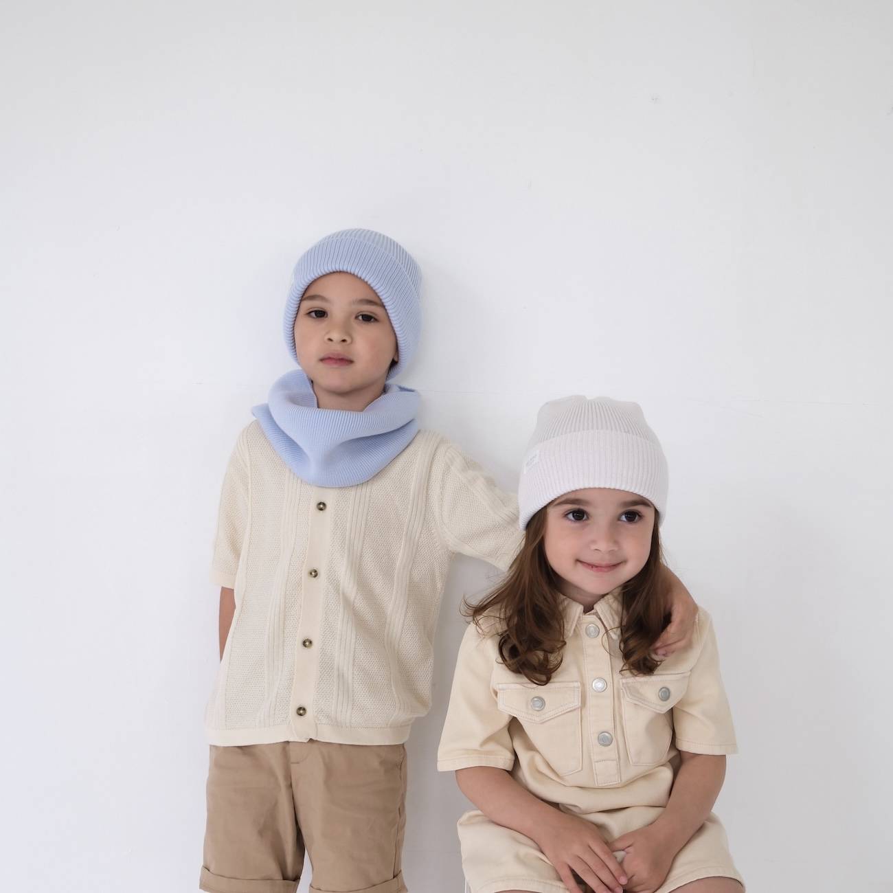 bonnet joli nous tour de cou tricot laine mérinos cashwool Italie bébé enfant junior et adulte qualité élégance premium marque suisse excellence