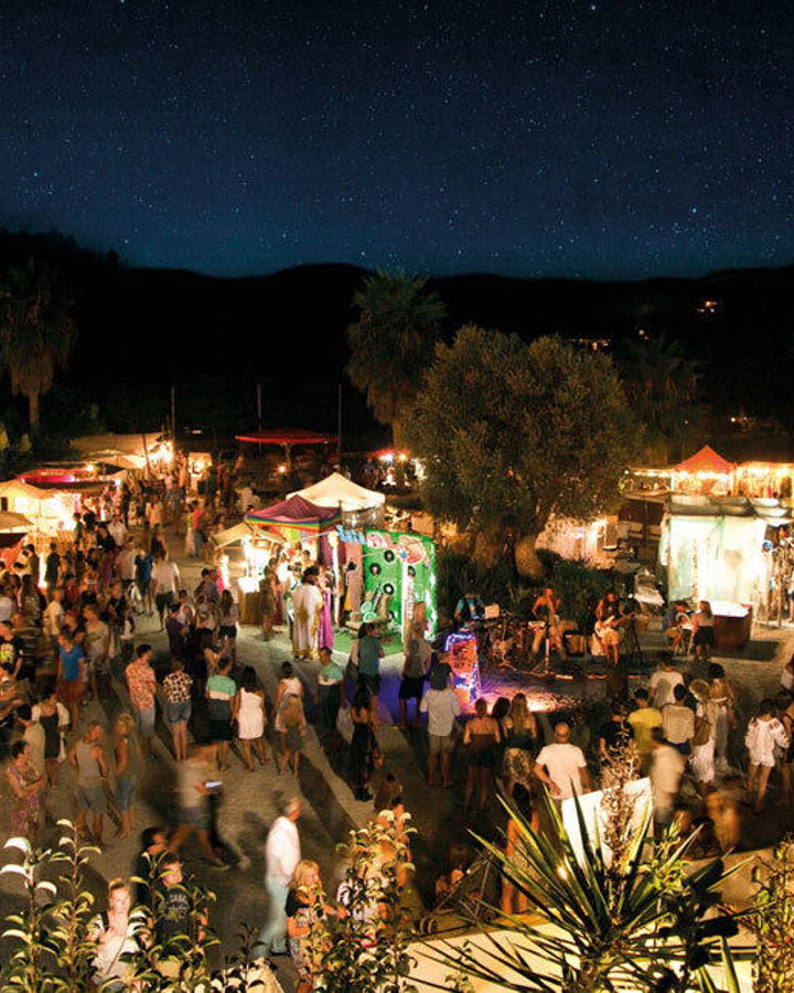 Las Dalias Night Market