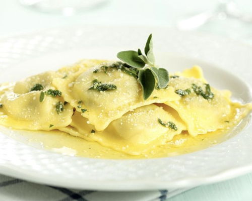 Corsi di cucina Bologna: Ravioli burro e salvia