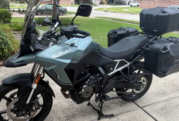 2024 SUZUKI V-STROM 800 motorcycle for rent near Irving, TX