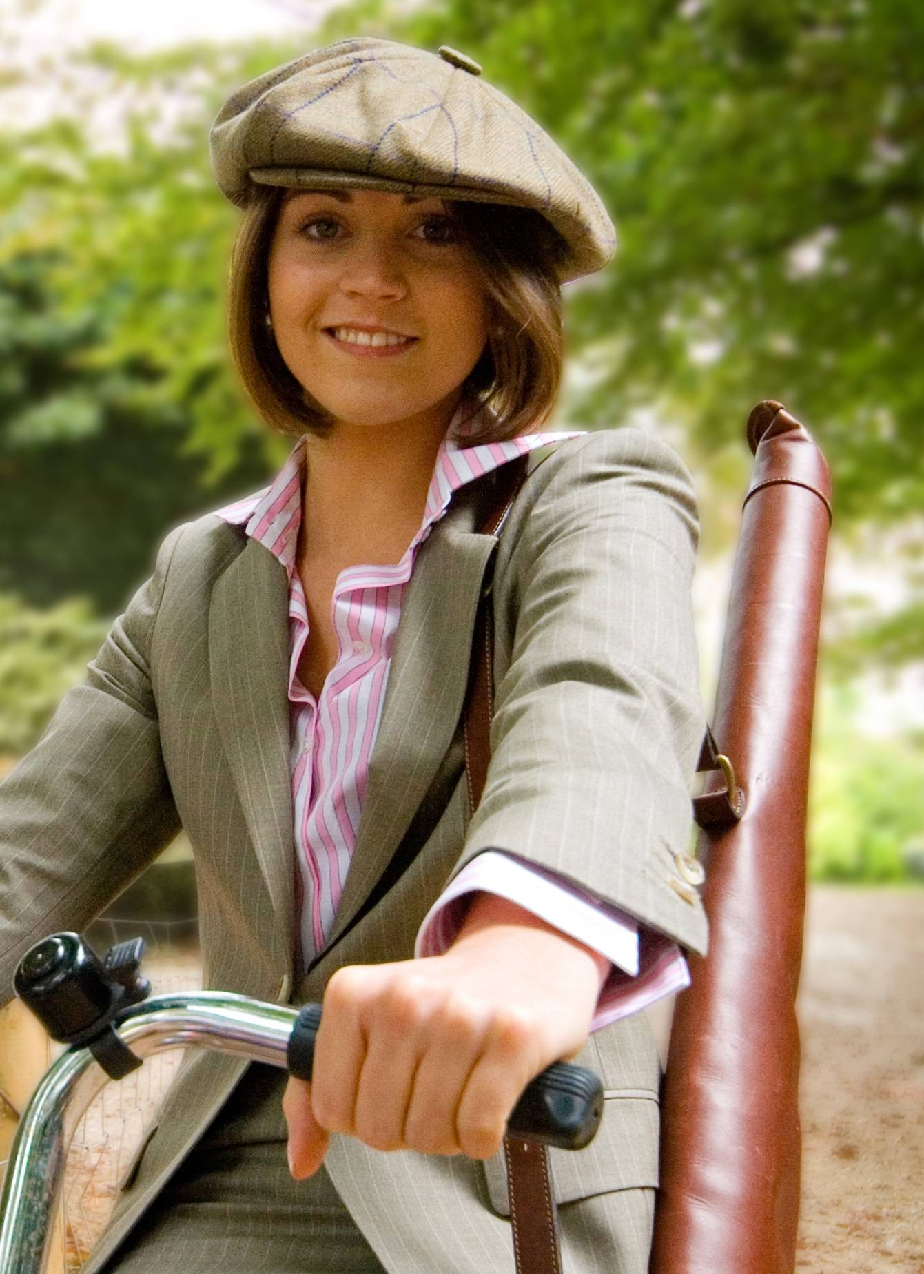 Bicycle, photoshoot, ladies suiting 