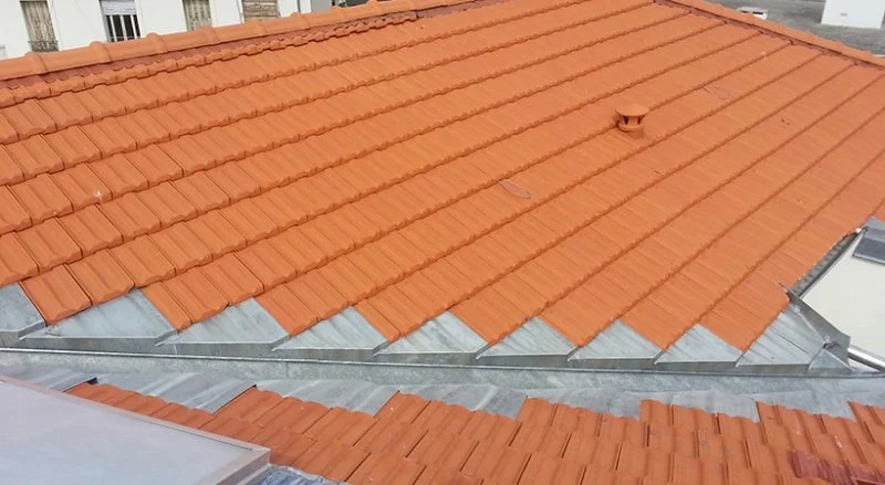 Pose de tuiles de Marseille à Nice Nord — photo 4 sur 7 — CEG TOITURE