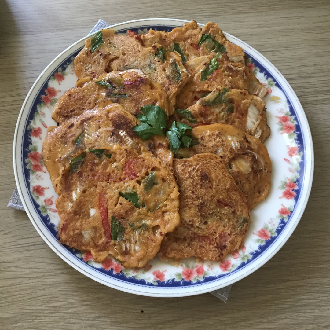 Kimchi pancakes for lunch 😃 Delicious ✌🏻