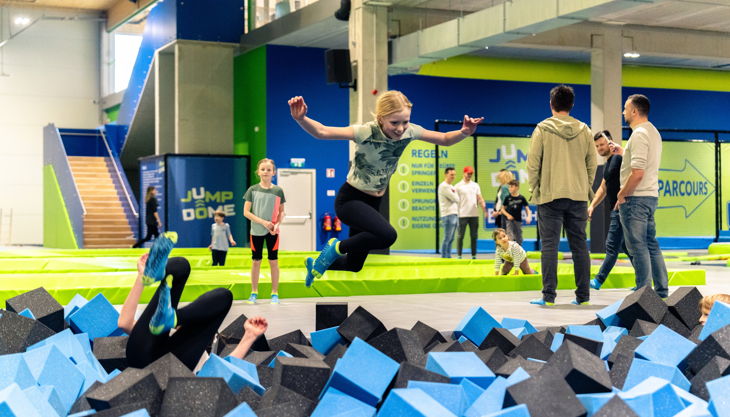 sprung in den foam pit