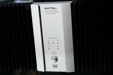ROTEL RMB 1075 Five Channel