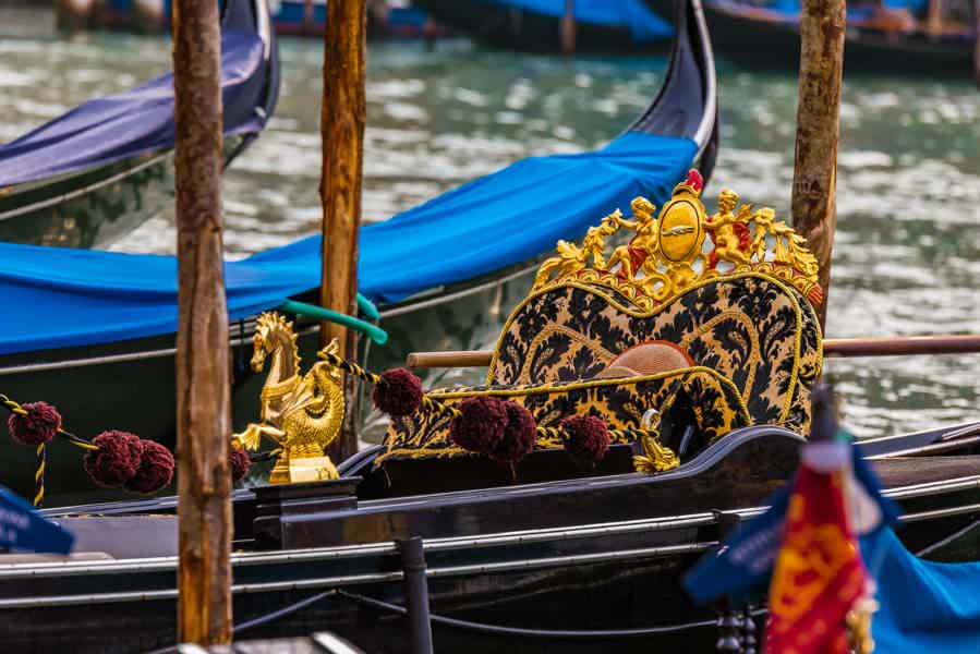30-Minute Traditional Shared Gondola Ride Near St Mark’s Square - photo 3