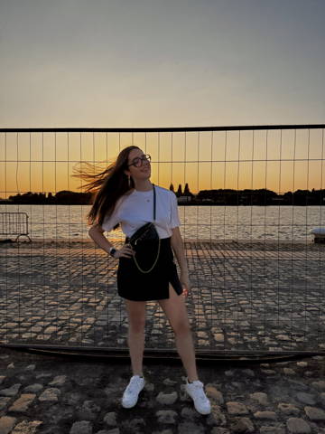 Charlotte Van Meensel