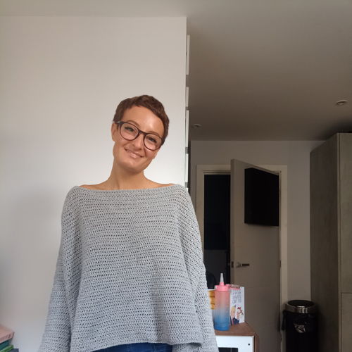 Backless crochet sweater - crochet pattern