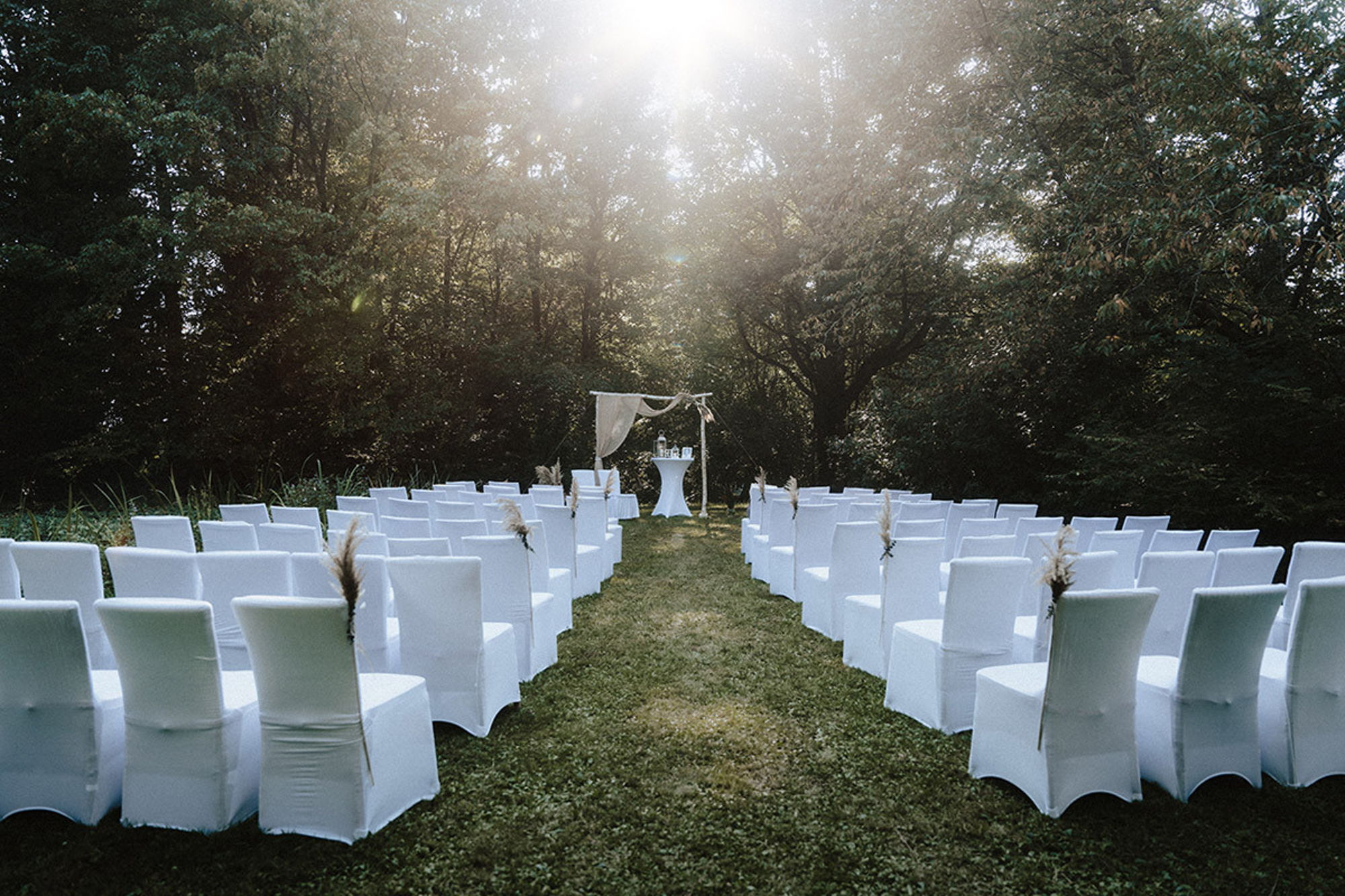 Hochzeit im Außenbereich