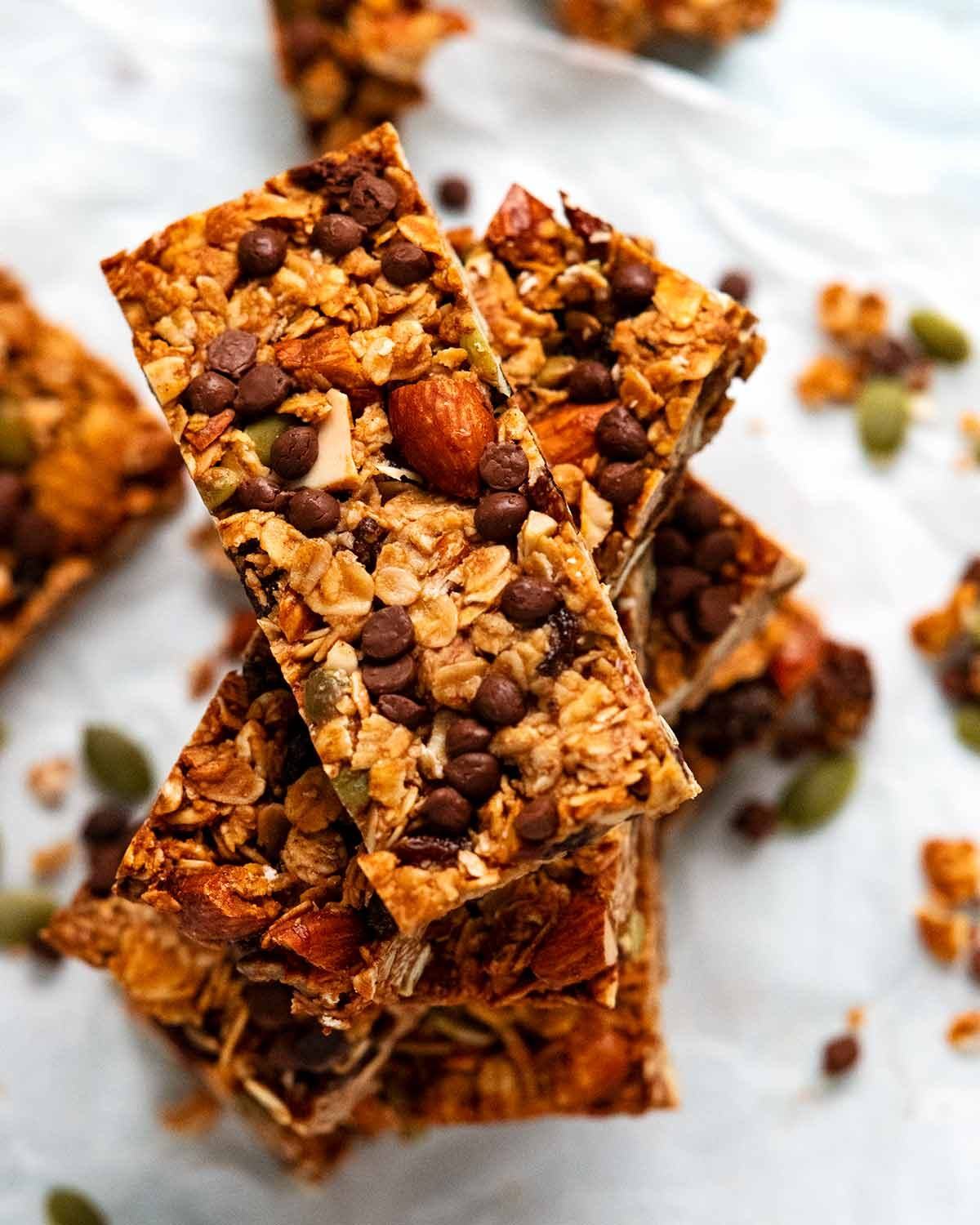 Crunchy muesli bars (granola bars) - RecipeTin Eats