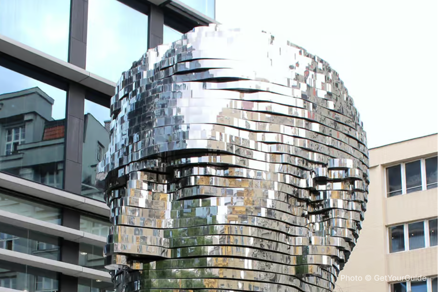 Contemporary art tour in Prague: the works of David Černý - photo 3