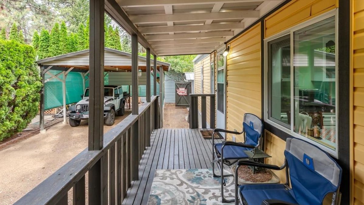 Slideshow image