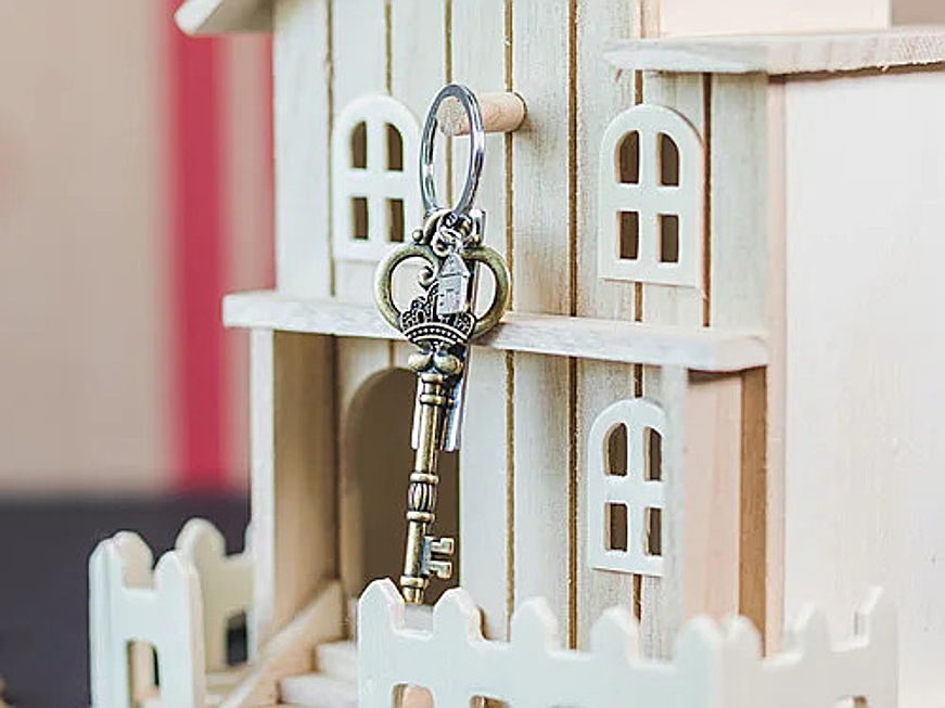  Lucerne
- Haus mit Schlüssel