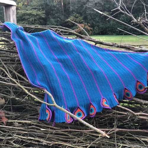 Gehäkelter Drachenschal Pauwla