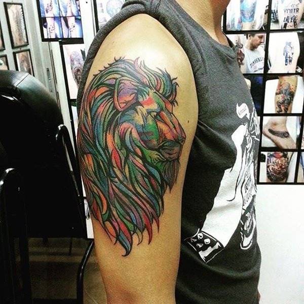 Tatouage Lion Geometrique Multicolore