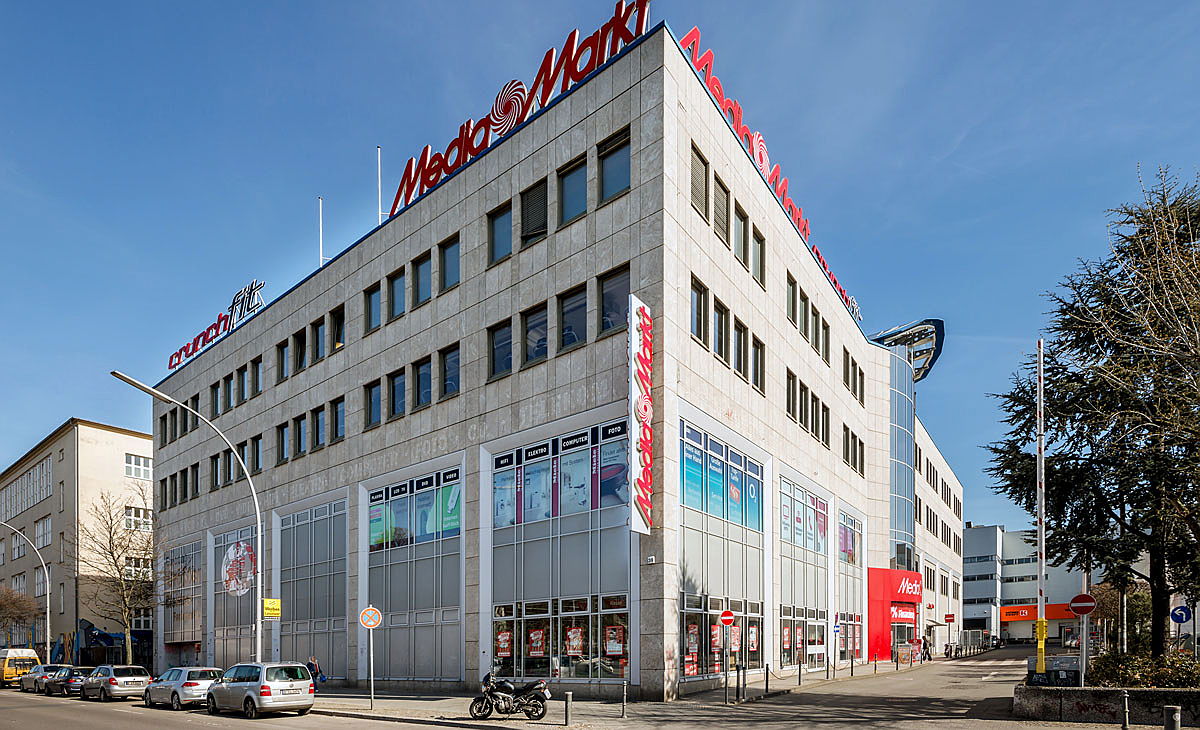  Berlin
- Investment-Deal: Engel & Völkers vermittelt ca. 6.900 m² Einzelhandelsimmobilie in Berlin-Mitte an Family Office