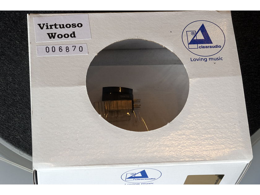Marantz Reference TT-15S1 Turntable with Clearaudio Virtuoso Wood MM Cartridge,