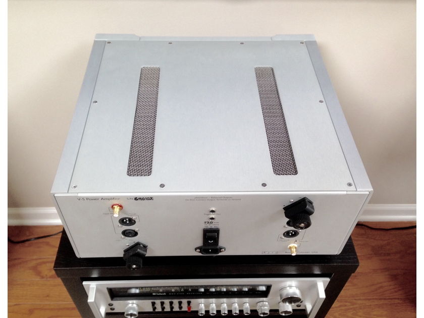 Ayre Acoustics V-5xe EVOLUTION stereo power amplifier