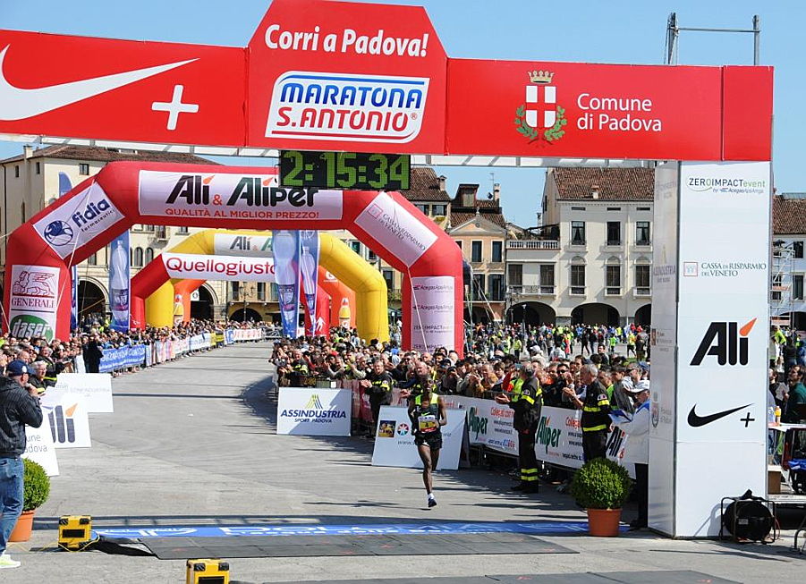  Padova
- Vincitore Maratona Padova 2017 Nihorimbere.jpg