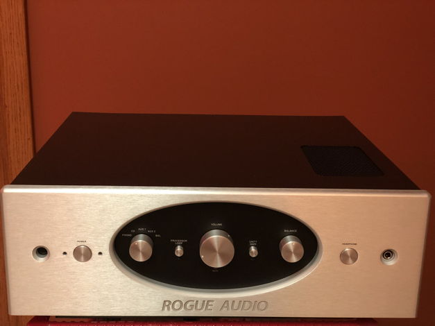 Rogue Audio Pharaoh Brand new demo integrated amplifier...