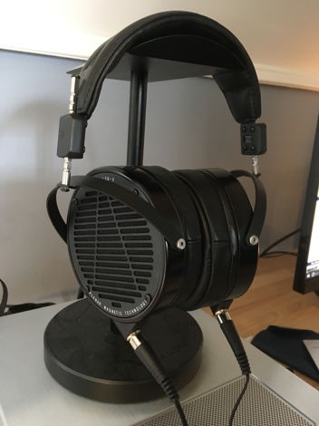 Audeze LCD-X LCD X Less than 50 Hours!!