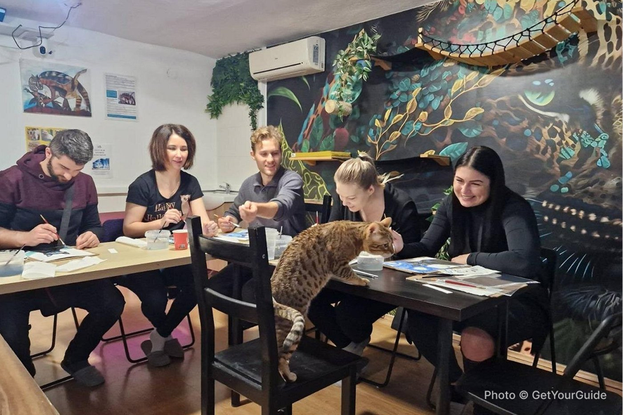 Acrylic Painting Workshop in Cat Museum Budapest - photo 5