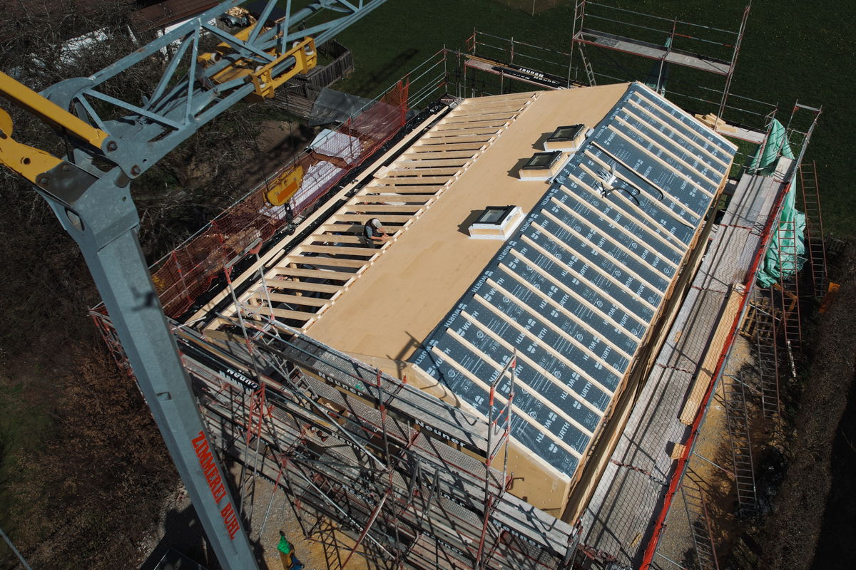 Dachstuhl professionell geplant und gebaut von der Zimmerei Buhl