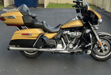 2017 HARLEY-DAVIDSON TOURING ULTRA LIMITED motorcycle for rent near Tampa, FL