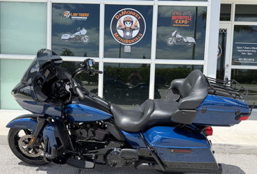 2022 HARLEY-DAVIDSON ROAD GLIDE LIMITED motorcycle for rent near Golf, FL