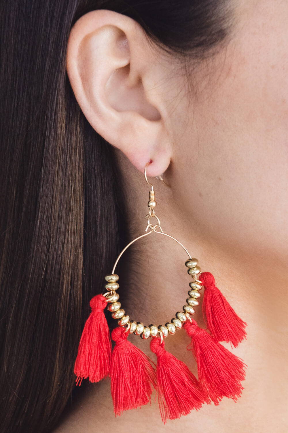 Summer Reading List 2018 red hoop tassel earrings