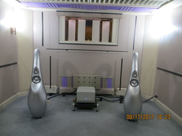 Vivid Audio (Giya) G2 Speakers
