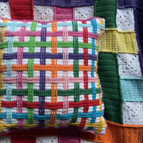 Crocheted woven cushion Arina