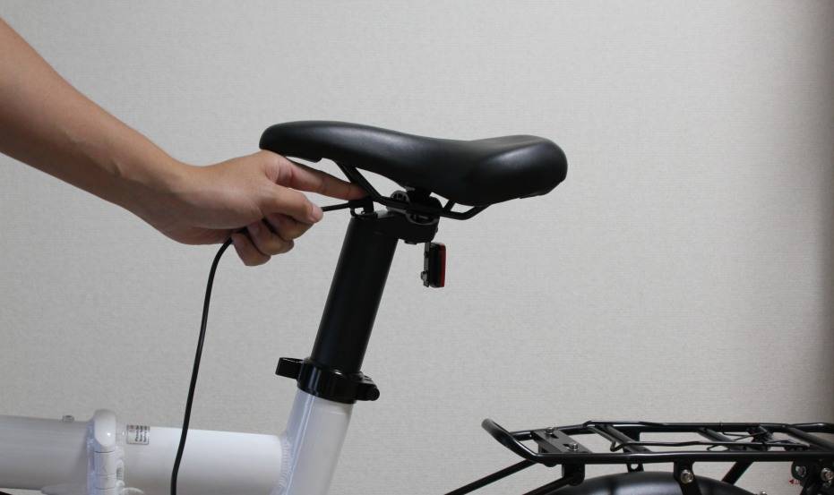 電動自転車【新品】バッテリー/タイヤ/サドル Amazon.co.jp: ERWAY サドルバッテリーロック 【ERWAY-A02】専用シート