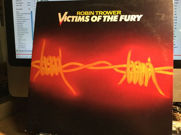 Robin Trower - VICTIMS OF THE FURY